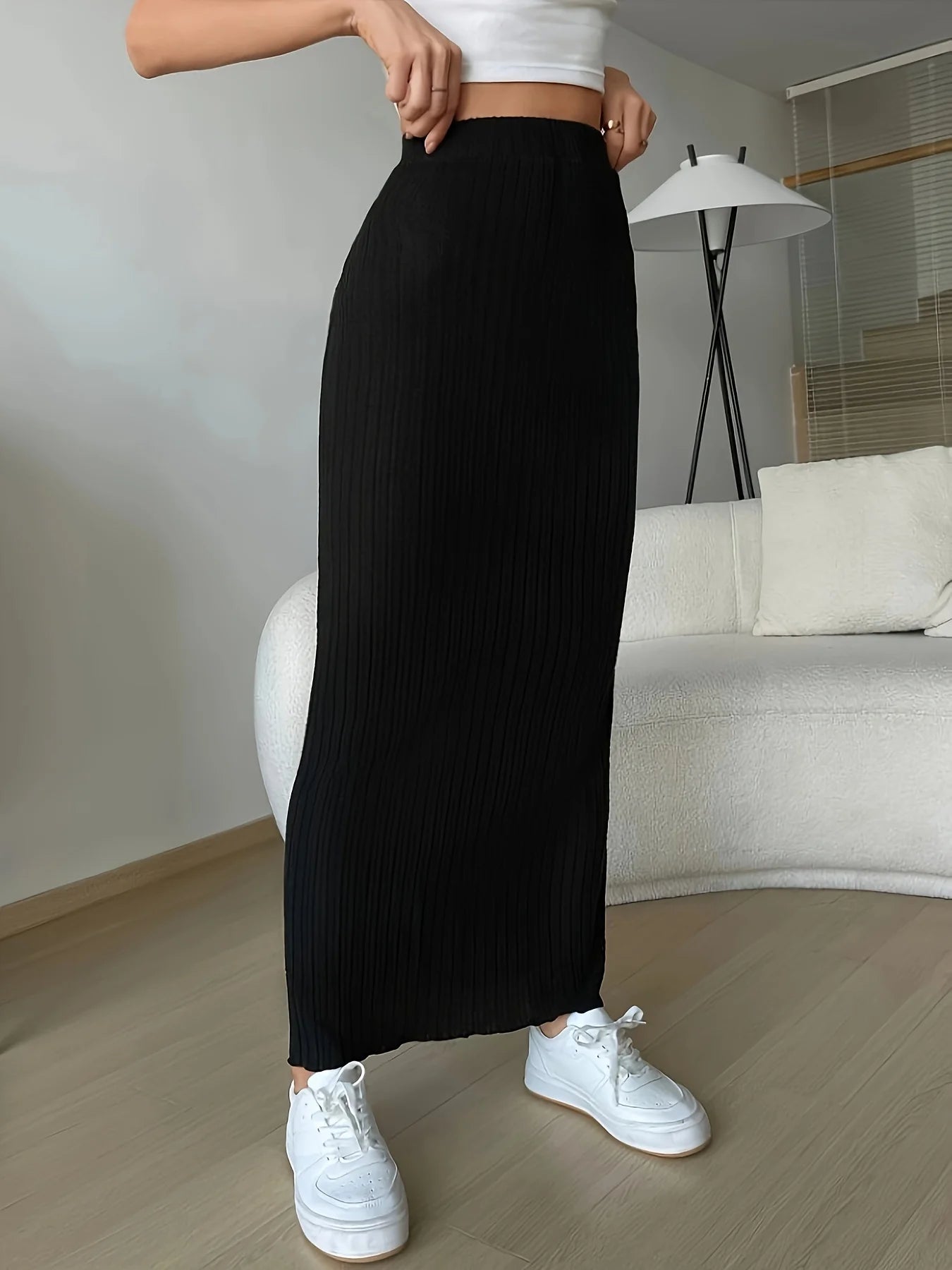 High-waisted half skirt