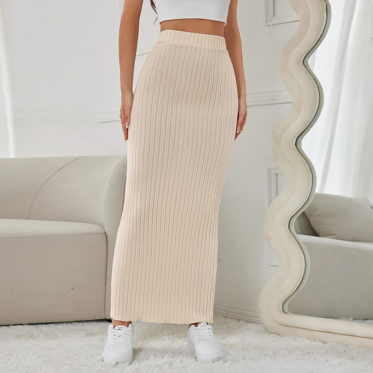 High-waisted half skirt